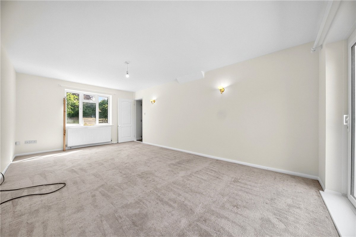 4 bedroom House, Warren Farm Cottages, Banbury Road, MK18 - Available, Image 11