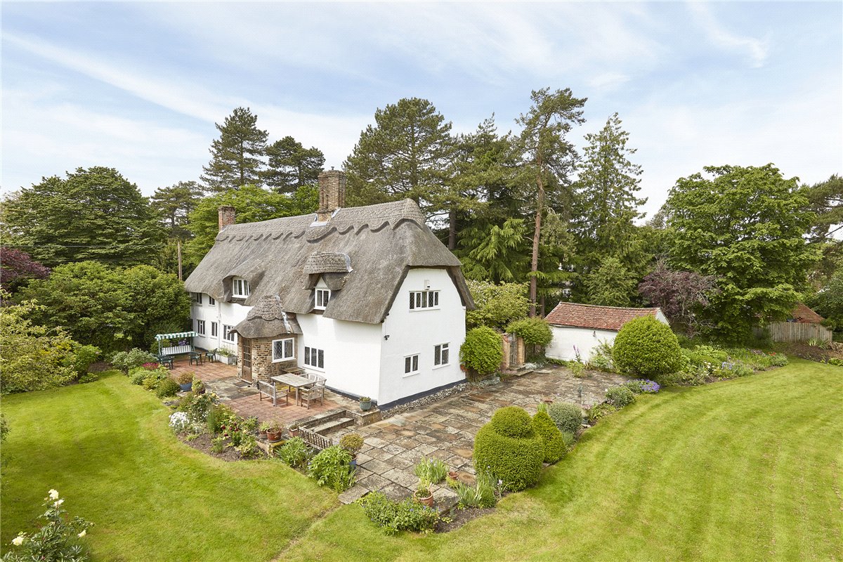 4 bedroom House, High Street, Cheveley, CB8 - Sold