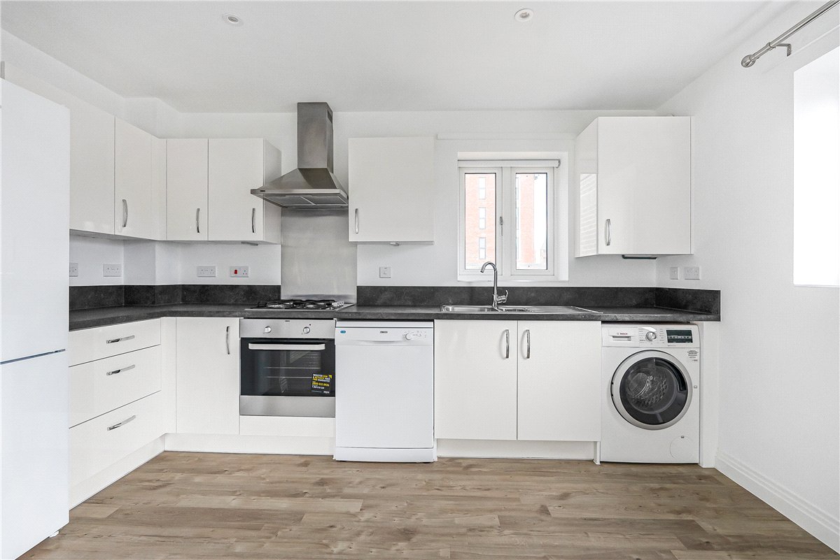 1 bedroom Flat, Scott Court, Glebe Farm, MK17 - Let Agreed