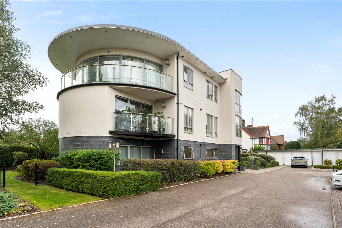 2 bedroom Flat, Queen Ediths Way, Cambridge, CB1 - Sold