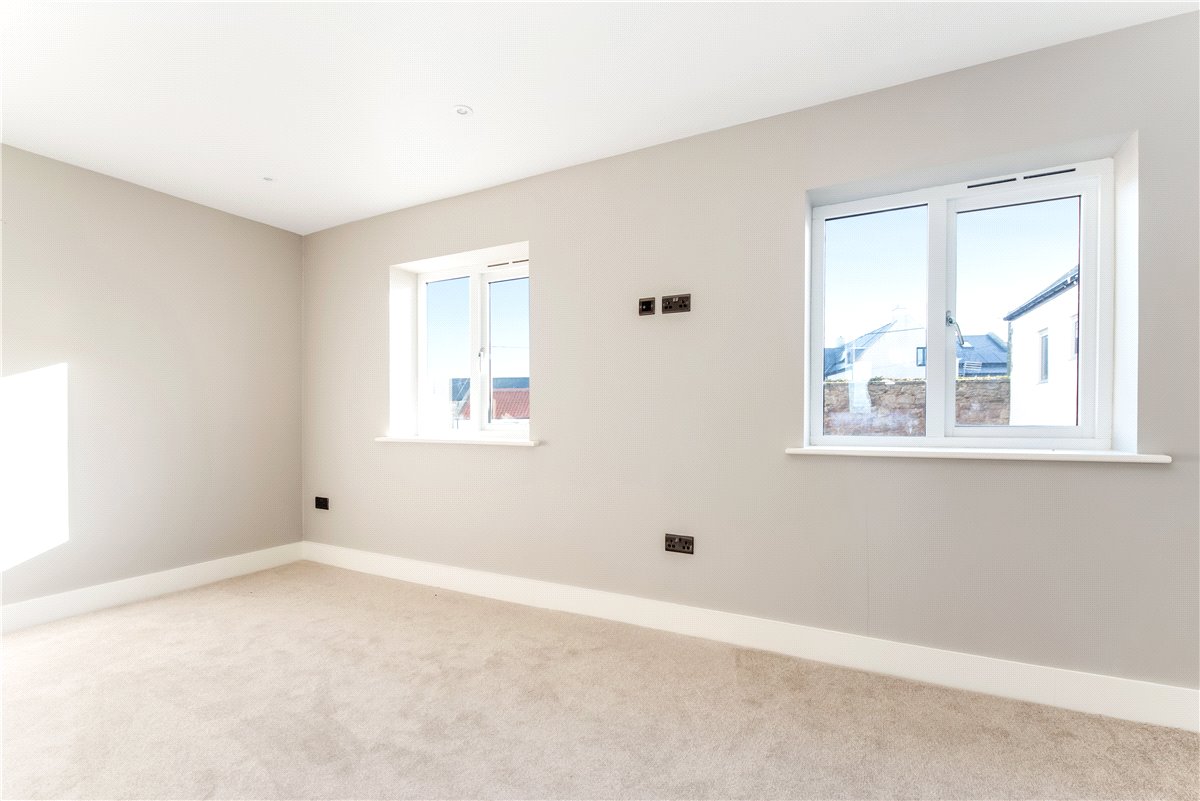 2 bedroom Flat, Farne House, 12 Crewe Street, NE68 - Available, Image 6