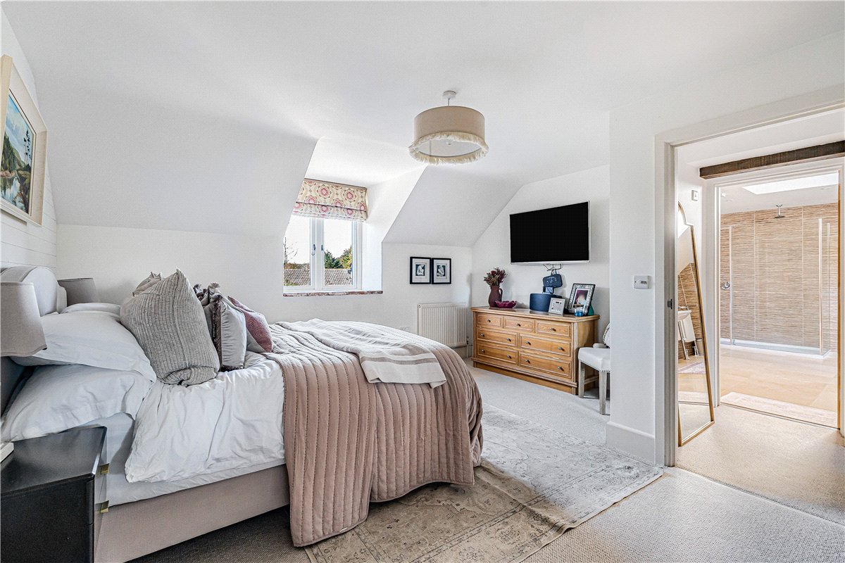 5 bedroom Barn Conversion, Pearce Courtyard, Oakley, HP18 - Available, Image 17