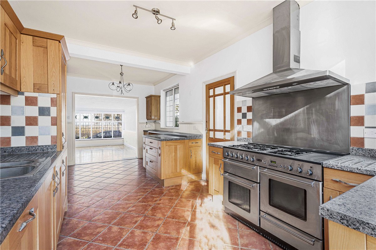 6 bedroom House, Ellesborough Road, Wendover, HP22 - Available, Image 29