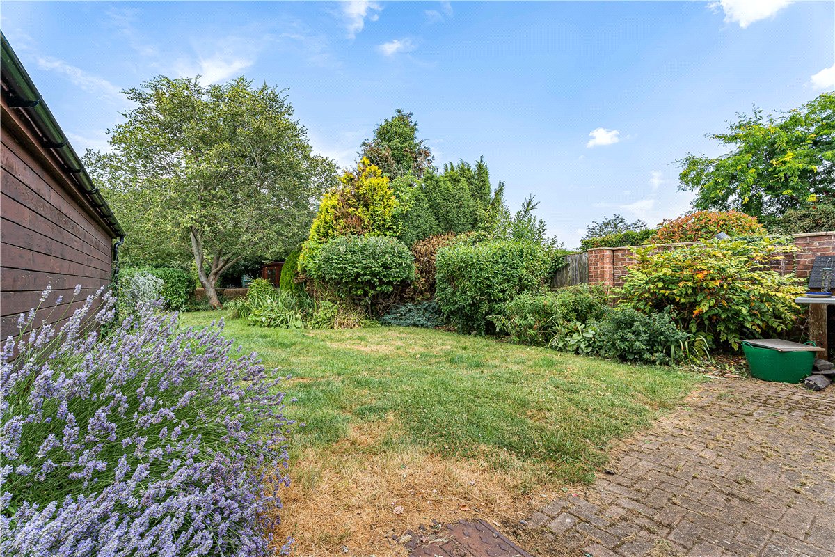 3 bedroom House, Oxford Road, Hampton Poyle, OX5 - Let Agreed, Image 26