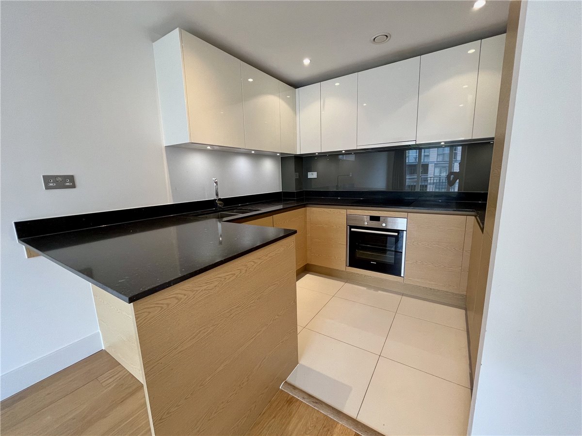 1 bedroom Flat, Kingsley Walk, Cambridge, CB5 - Sold, Image 2