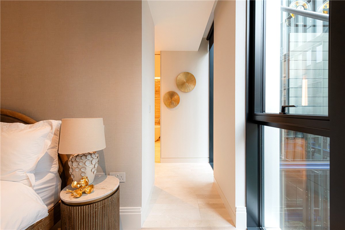 3 bedroom Flat, Cork Street, Mayfair, W1S - Available, Image 24
