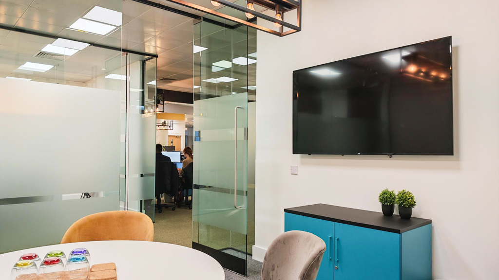 80 to 1500 Sq Ft, No. 1 Whitehall Riverside, Leeds, LS1 - Available, Image 2