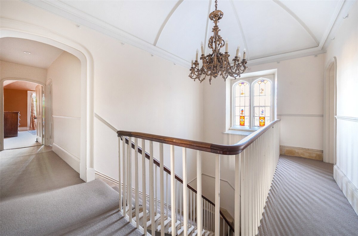 8 bedroom House, Castlefields, Calne, SN11 - Available, Image 1