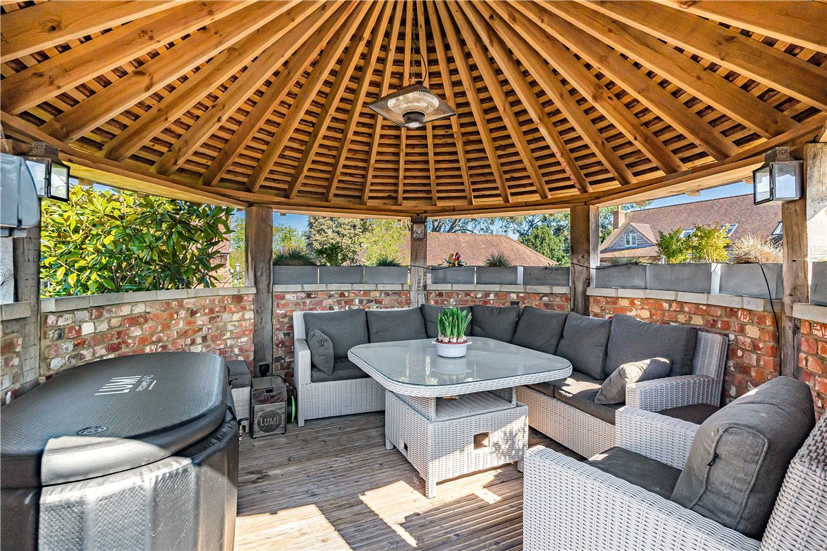 5 bedroom Barn Conversion, Pearce Courtyard, Oakley, HP18 - Available, Image 14