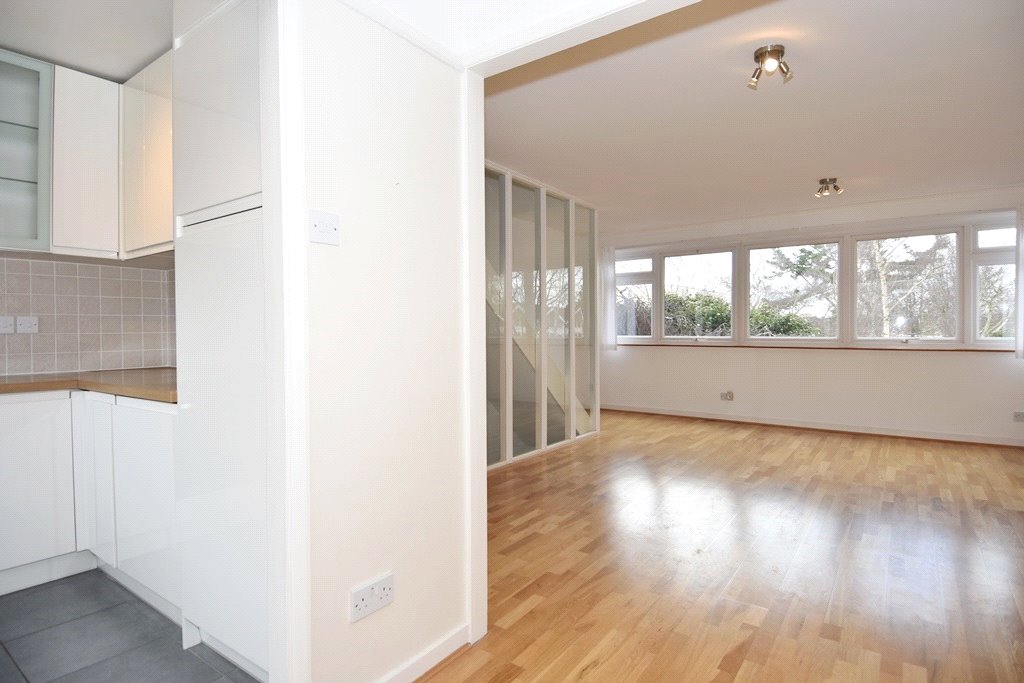 4 bedroom House, Woodville Road, Richmond, TW10 - , Image 2