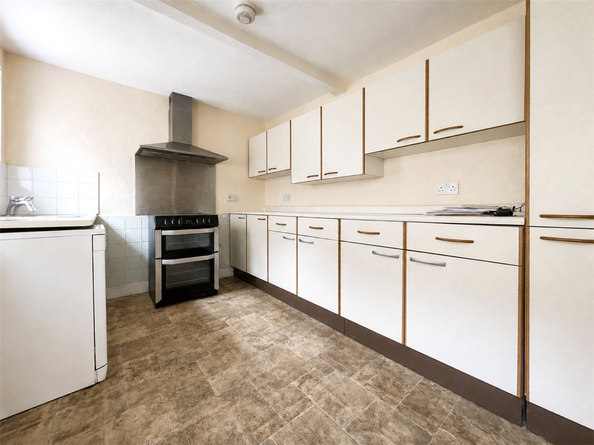 3 bedroom House, East Stratton, Winchester, SO21 - Available, Image 3