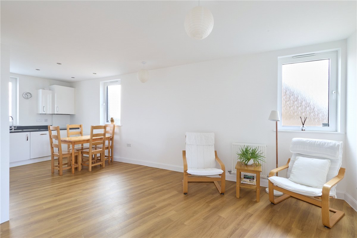 2 bedroom Flat, Osprey Drive, Trumpington, CB2 - Sold, Image 10