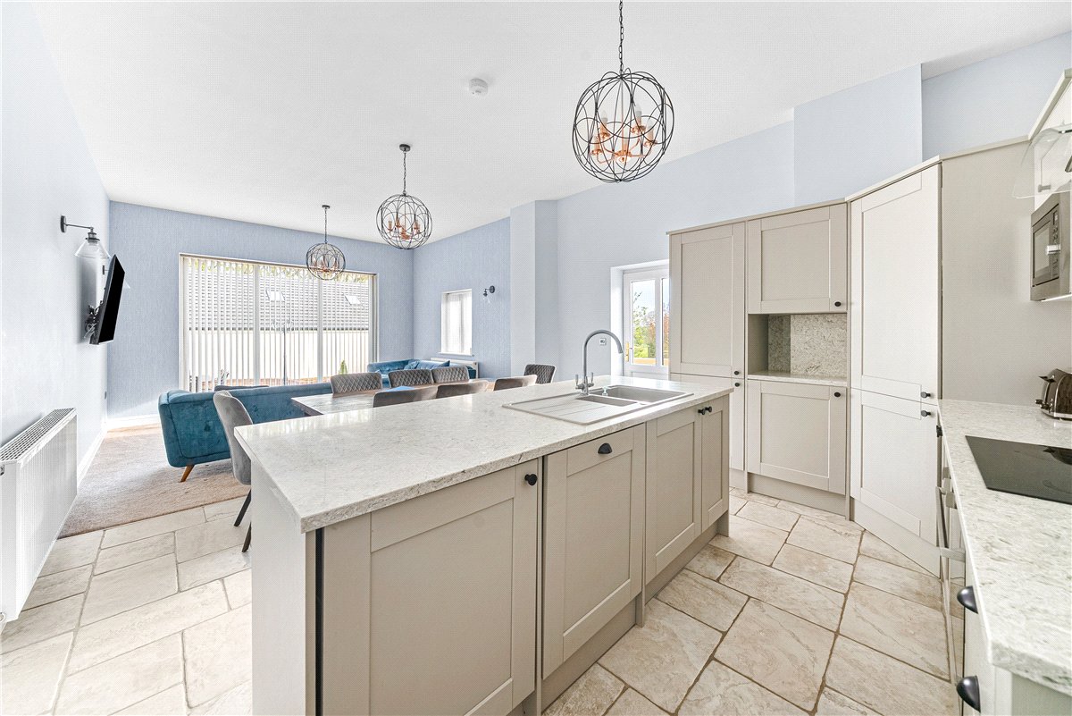 18 bedroom House, Wold Road, Nafferton, YO25 - Available, Image 58