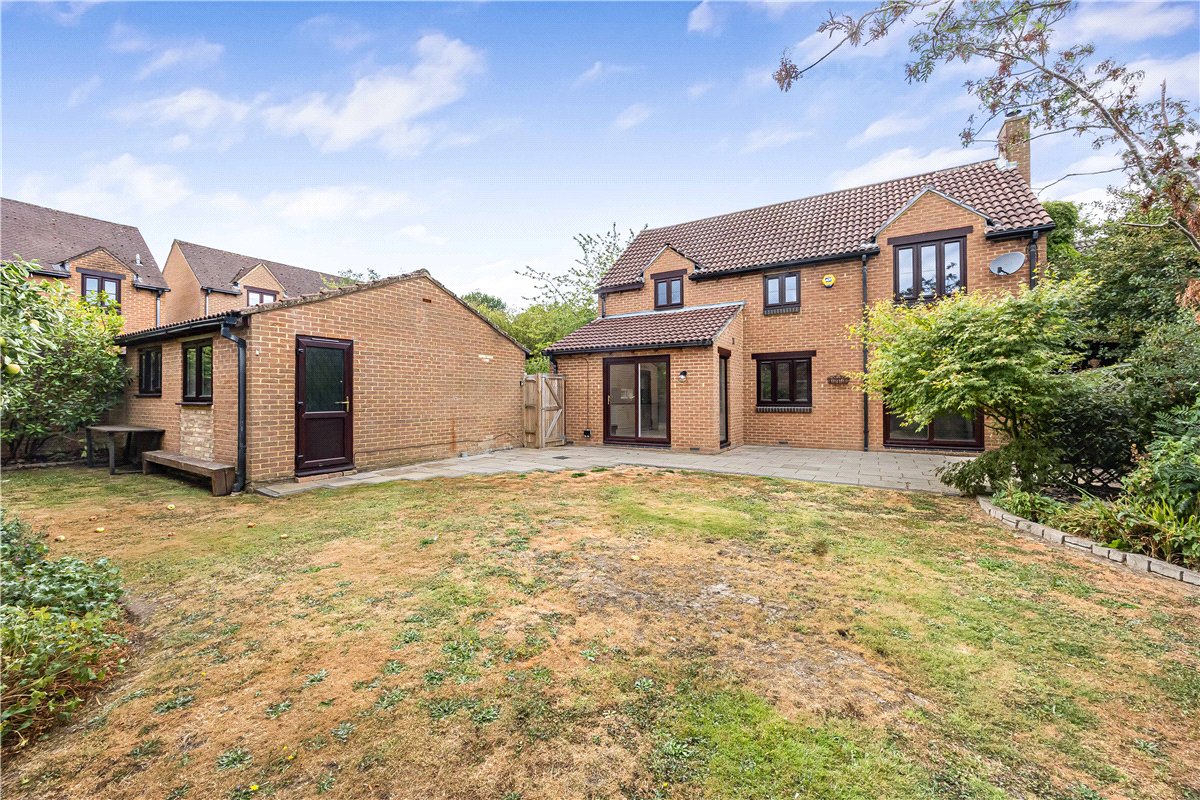 4 bedroom House, Goughs Lane, Bracknell, RG12 - Available, Image 2