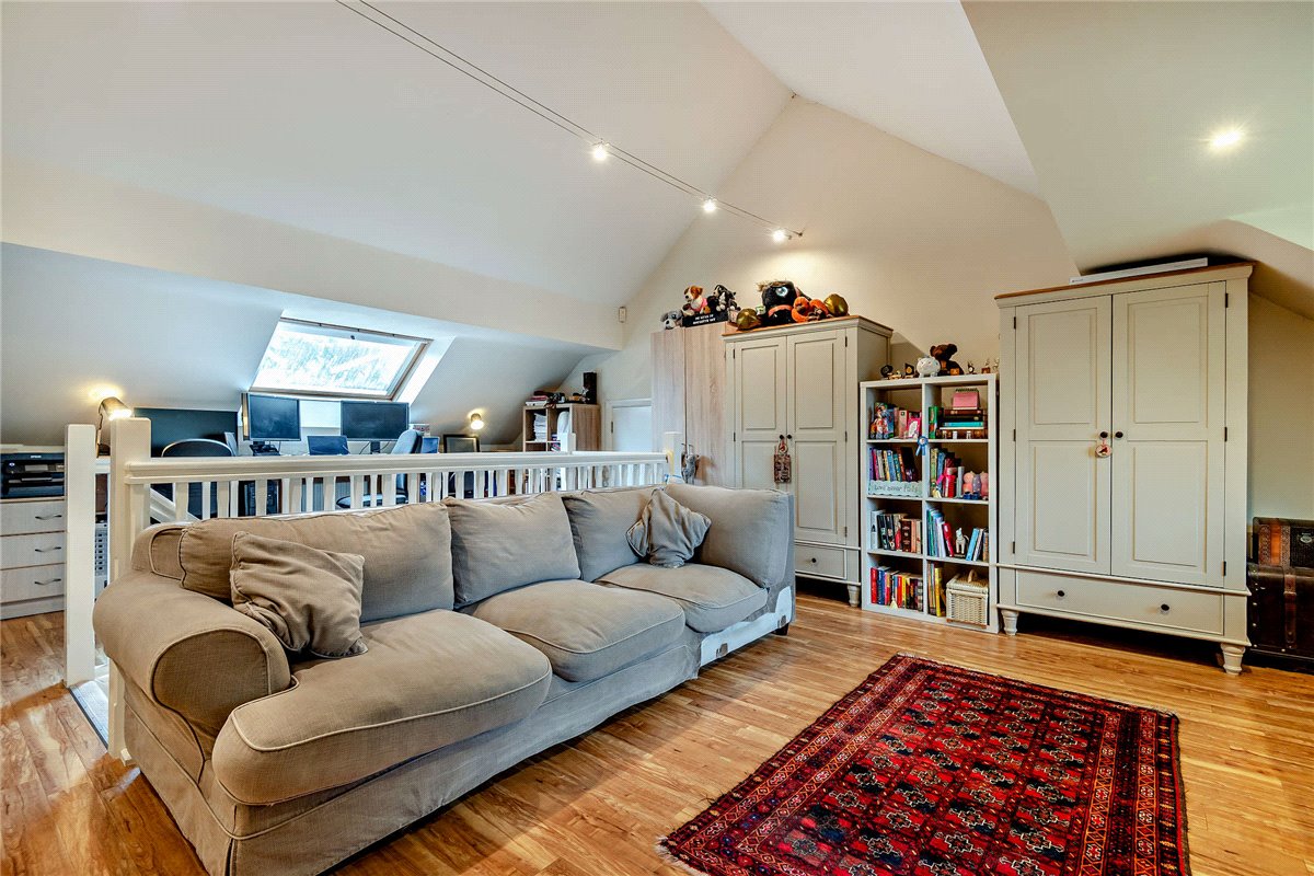 4 bedroom House, Garden Close Lane, Newbury, RG14 - Sold, Image 5