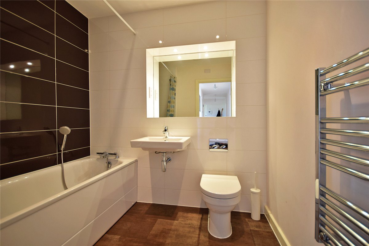 2 bedroom Flat, Glenalmond Avenue, Cambridge, CB2 - Let Agreed, Image 4