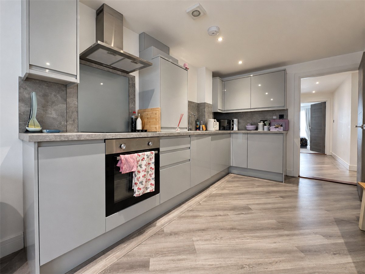 1 bedroom Flat, New Lane, Havant, PO9 - , Image 2