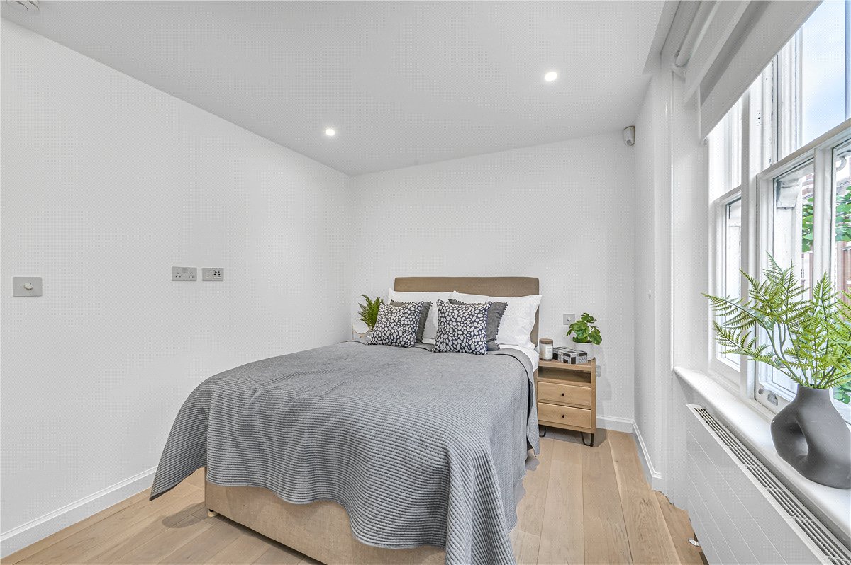 3 bedroom Maisonette, Marylebone High Street, Marylebone, W1U - Available, Image 9