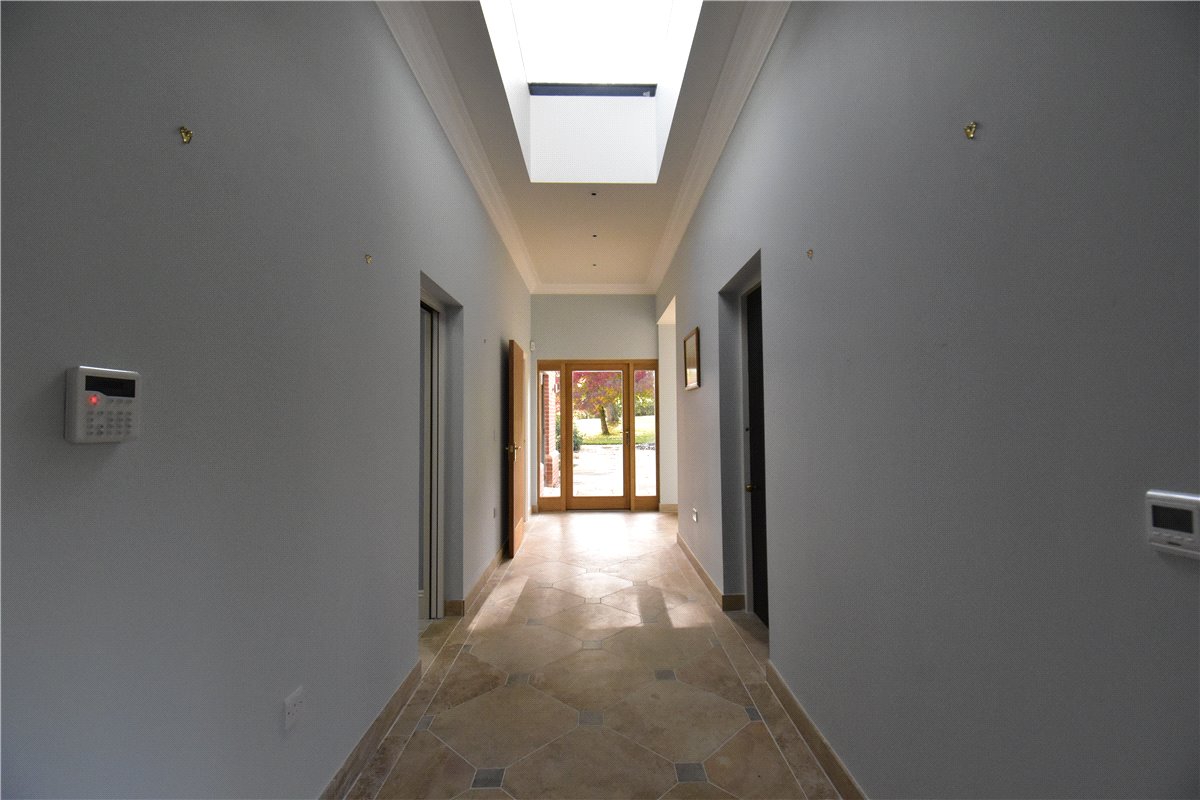 6 bedroom House, Newmarket Road, Kirtling, CB8 - , Image 12