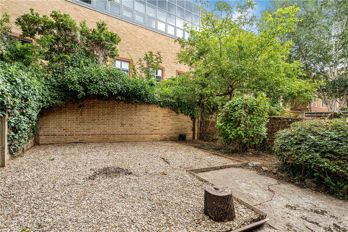 2 bedroom Flat, Walton Crescent, Oxford, OX1 - Available, Image 19