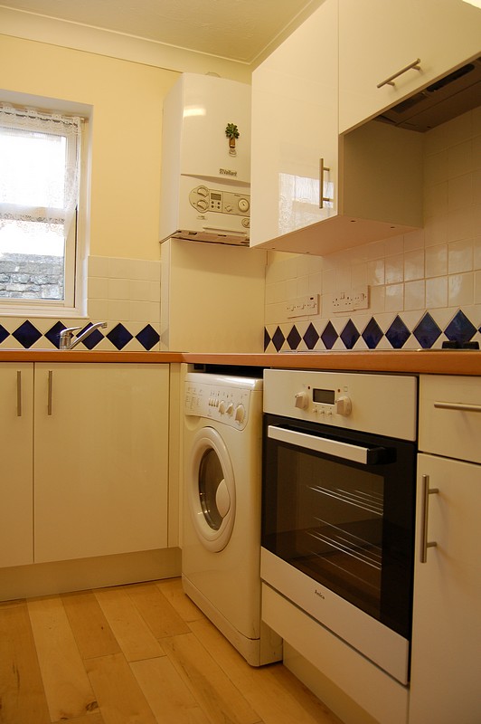 2 bedroom Flat, Watermans Reach, Brook Street, OX1 - , Image 4