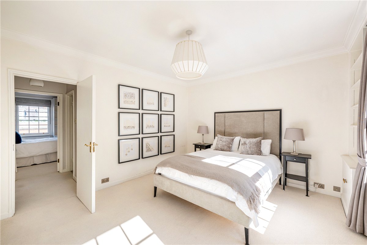 2 bedroom Flat, Reeves Mews, Mayfair, W1K - Available, Image 9