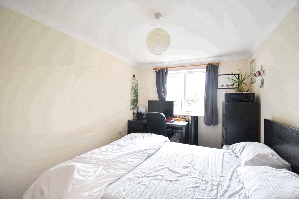 1 bedroom Flat, New Road, Harston, CB22 - , Image 4
