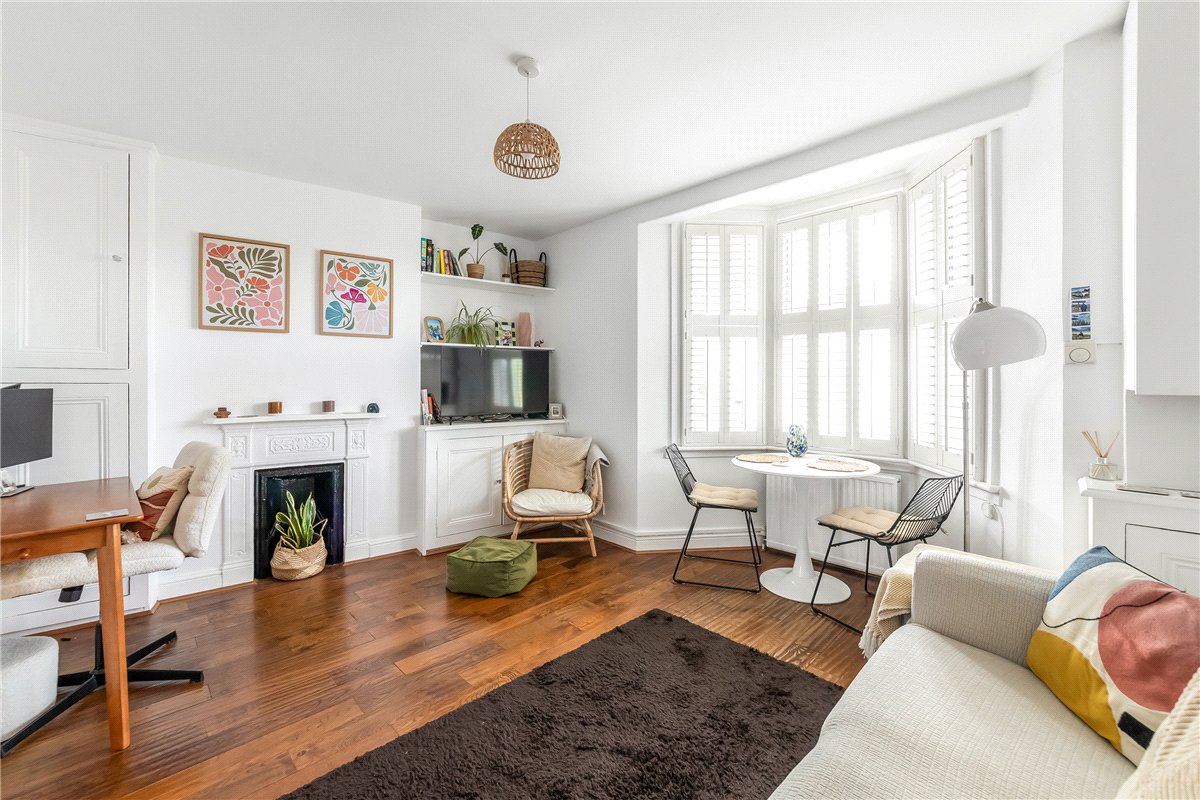 1 bedroom Flat, Beechcroft Road, London, SW17 - Available