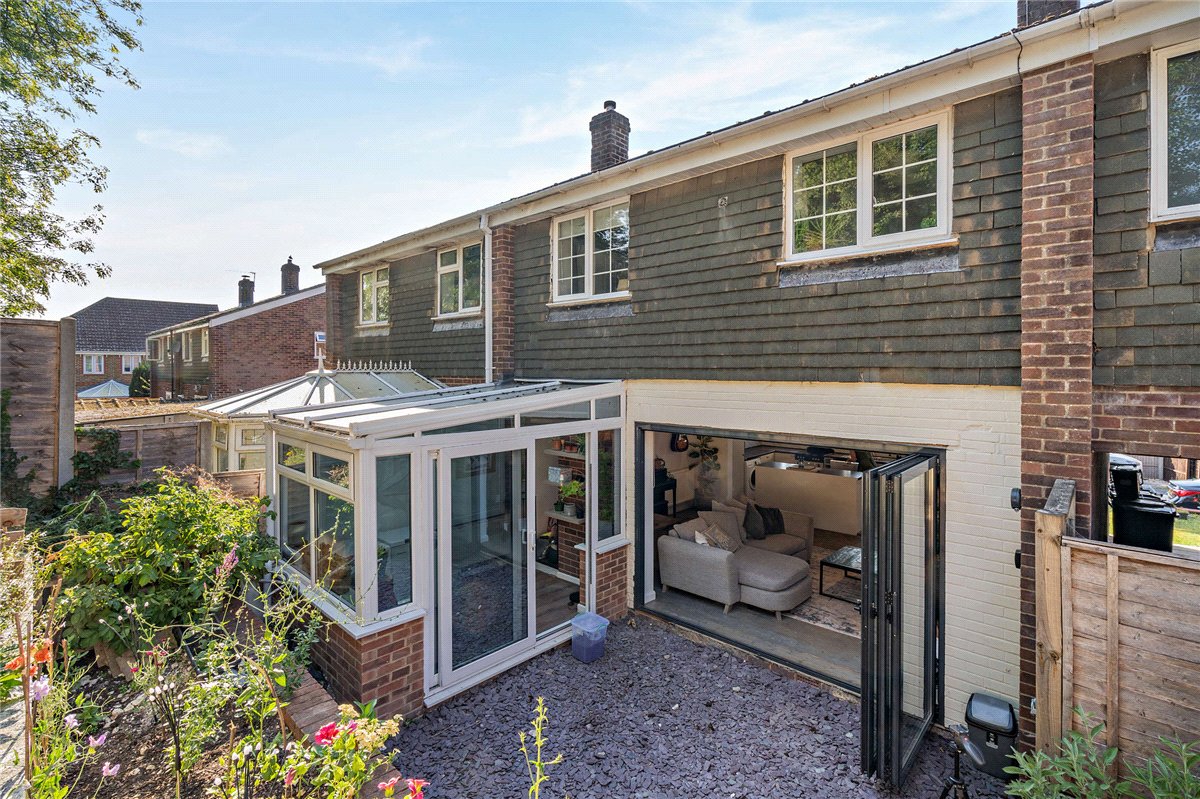 3 bedroom House, Anchor Road, Kingsclere, RG20 - Available, Image 27