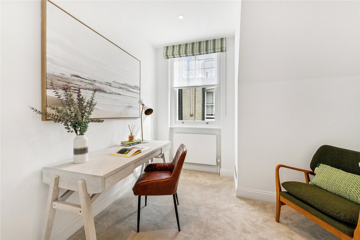4 bedroom Flat, St Georges Court, Gloucester Road, SW7 - Available, Image 12