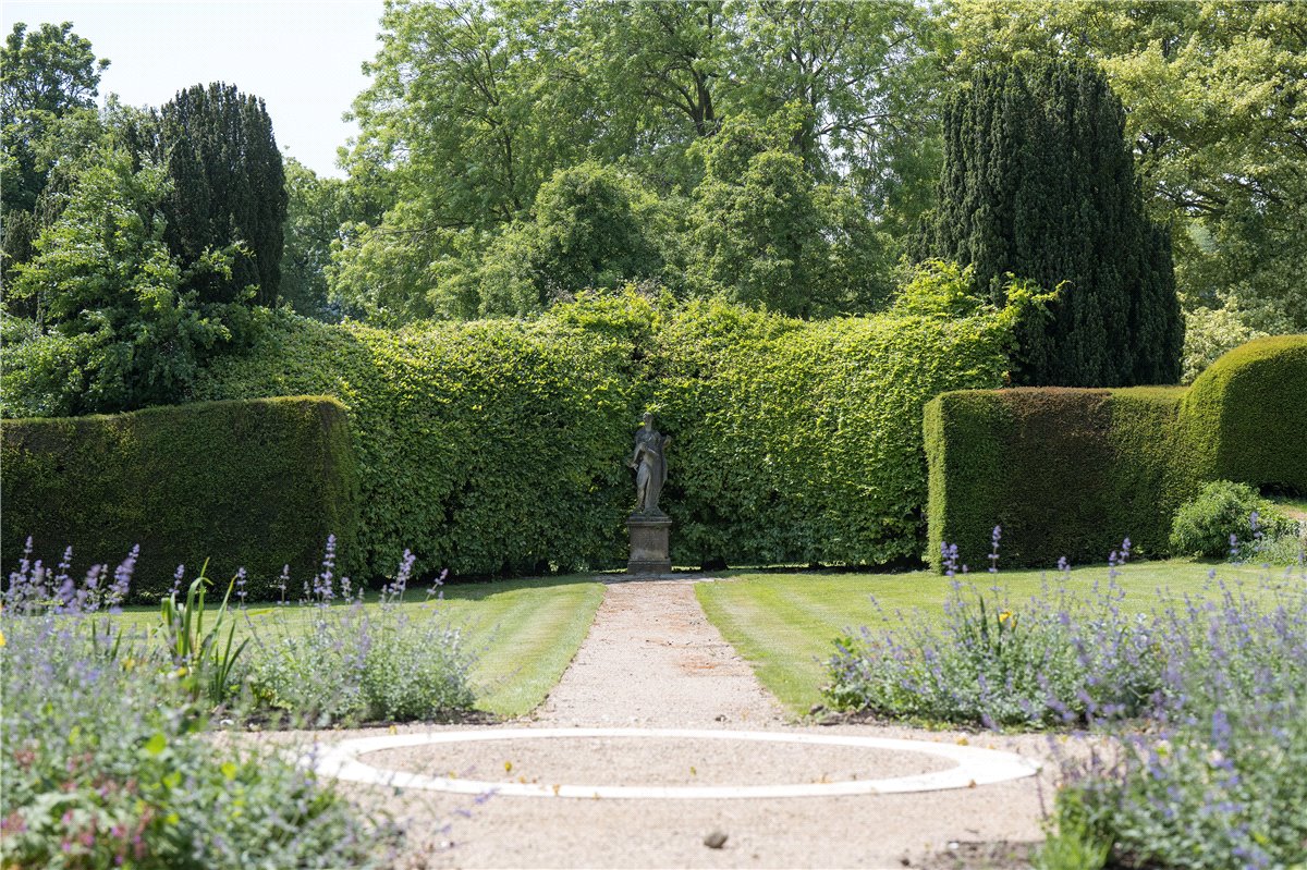 2 bedroom Flat, Shrewsbury, Ledston Hall, Back Newton Lane, WF10 - , Image 5