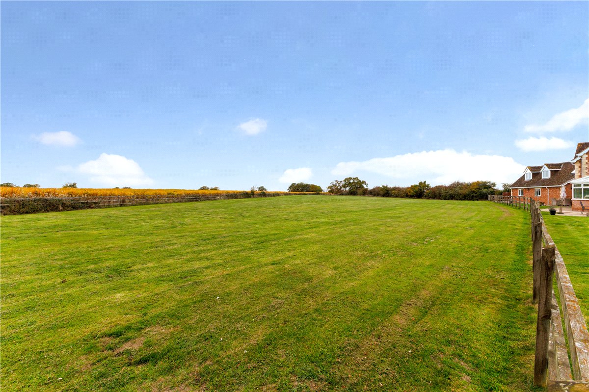 6 bedroom House, The Barton, Clyffe Pypard, SN4 - Available, Image 4