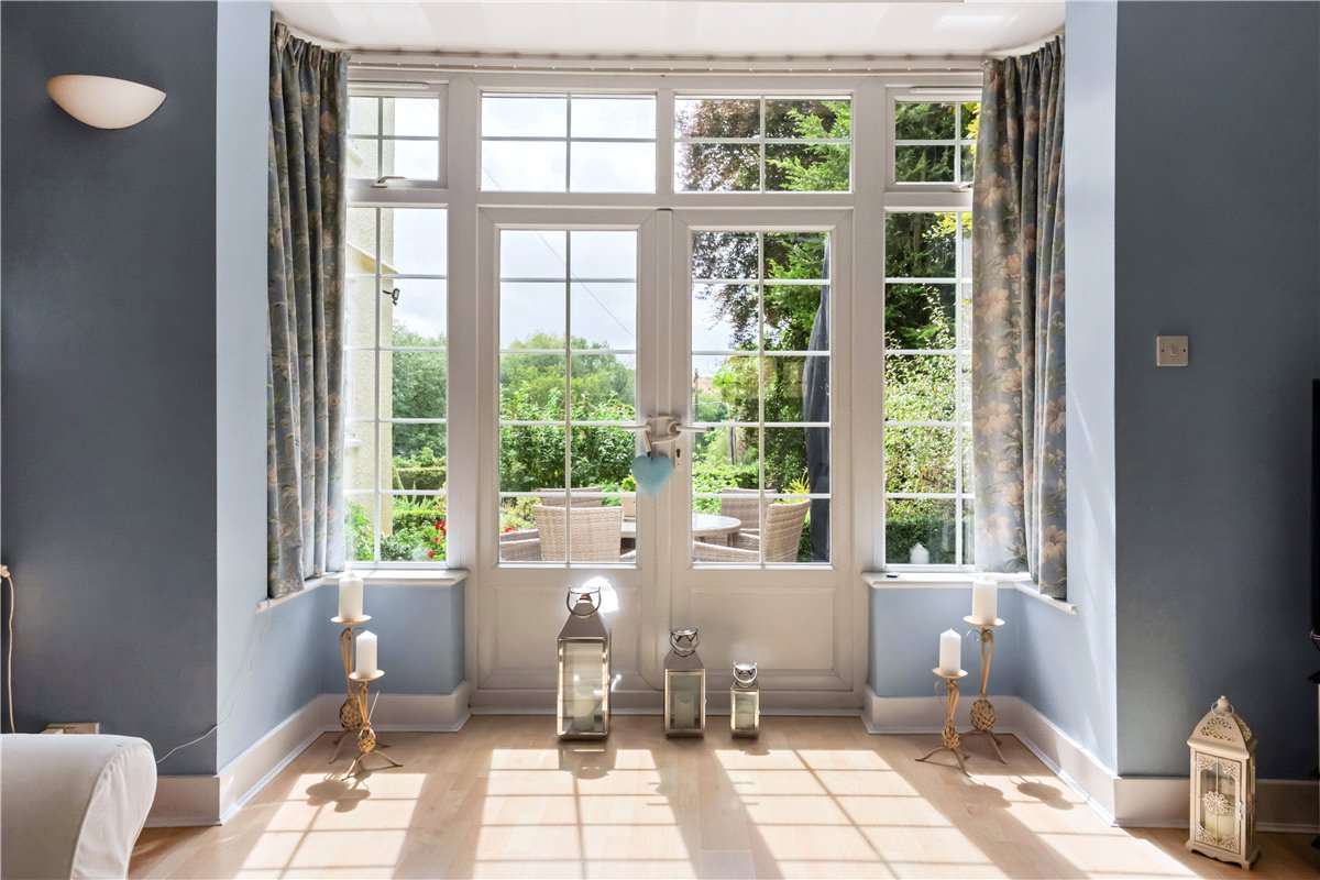 6 bedroom House, Bath Road, Marlborough, SN8 - Available, Image 5