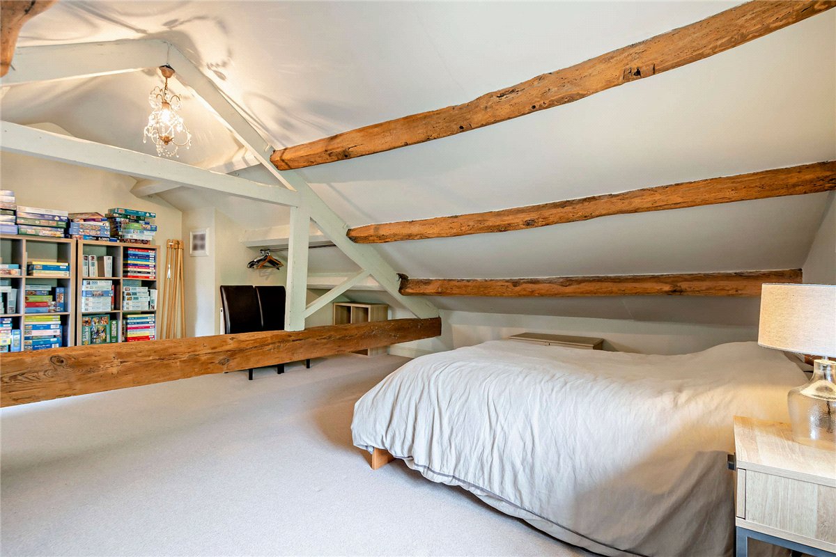 6 bedroom House, Micklethwaite Lane, Bingley, BD16 - Available, Image 16