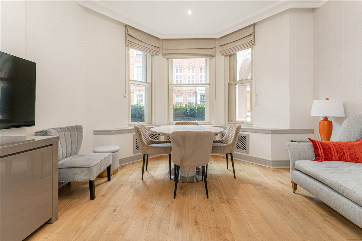 2 bedroom Flat, Park Street, Mayfair, W1K - Available, Image 9