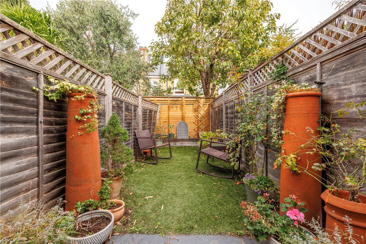 3 bedroom Maisonette, Replingham Road, London, SW18 - Available, Image 1