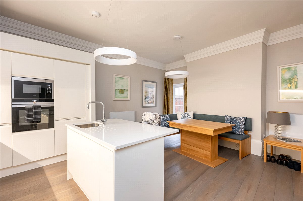3 bedroom Flat, St. Leonards Place, York, YO1 - Available, Image 3