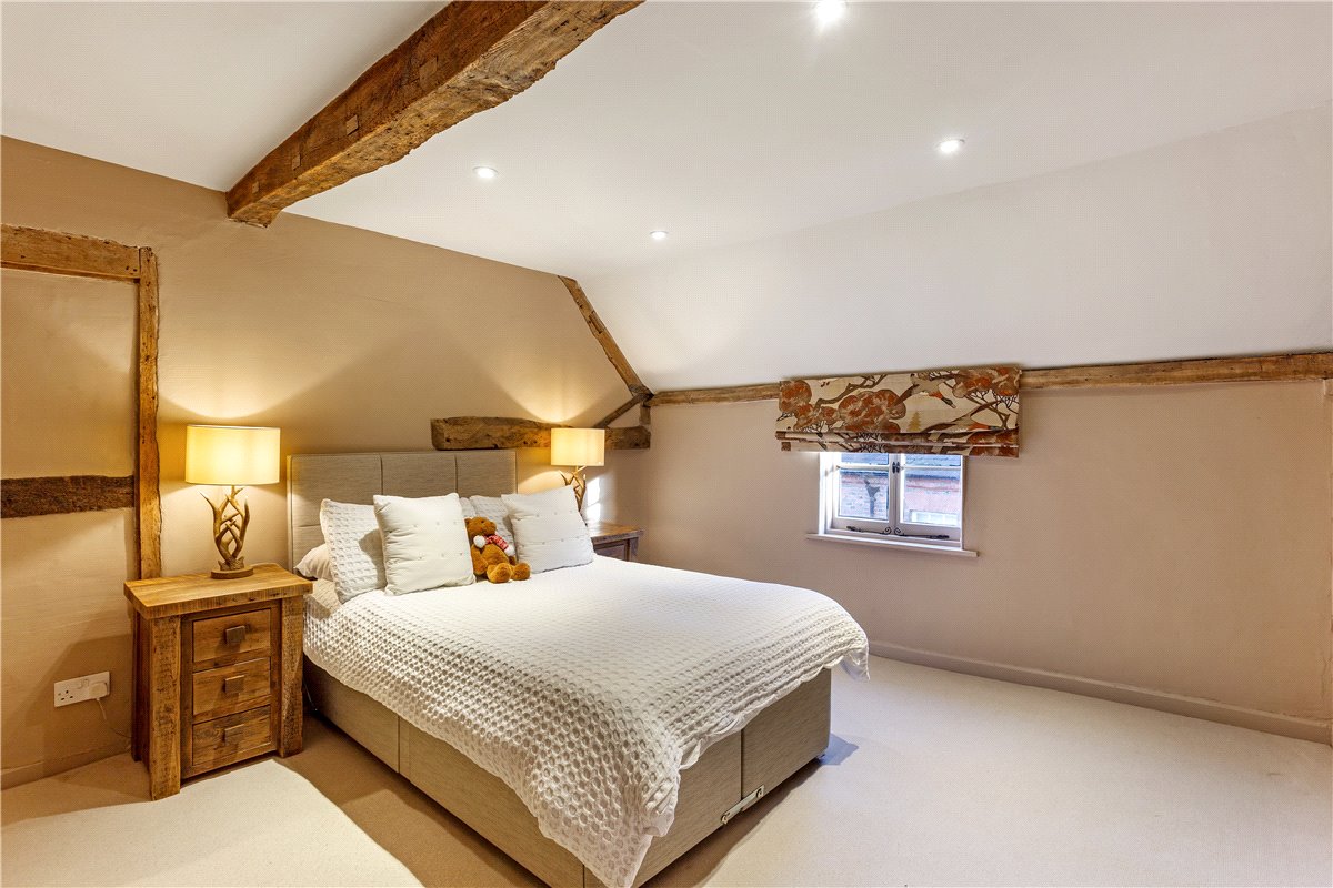 4 bedroom House, Silverless Street, Marlborough, SN8 - Available, Image 9