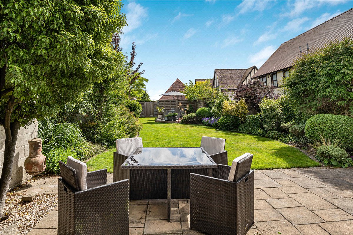 4 bedroom House, Russley Park, Baydon, SN8 - Available, Image 10