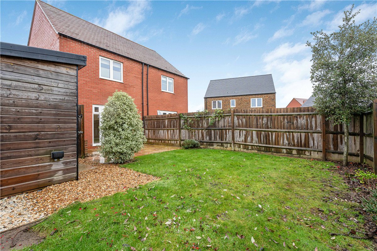 2 bedroom House, Wayfarings, Bodicote, OX15 - Available, Image 3