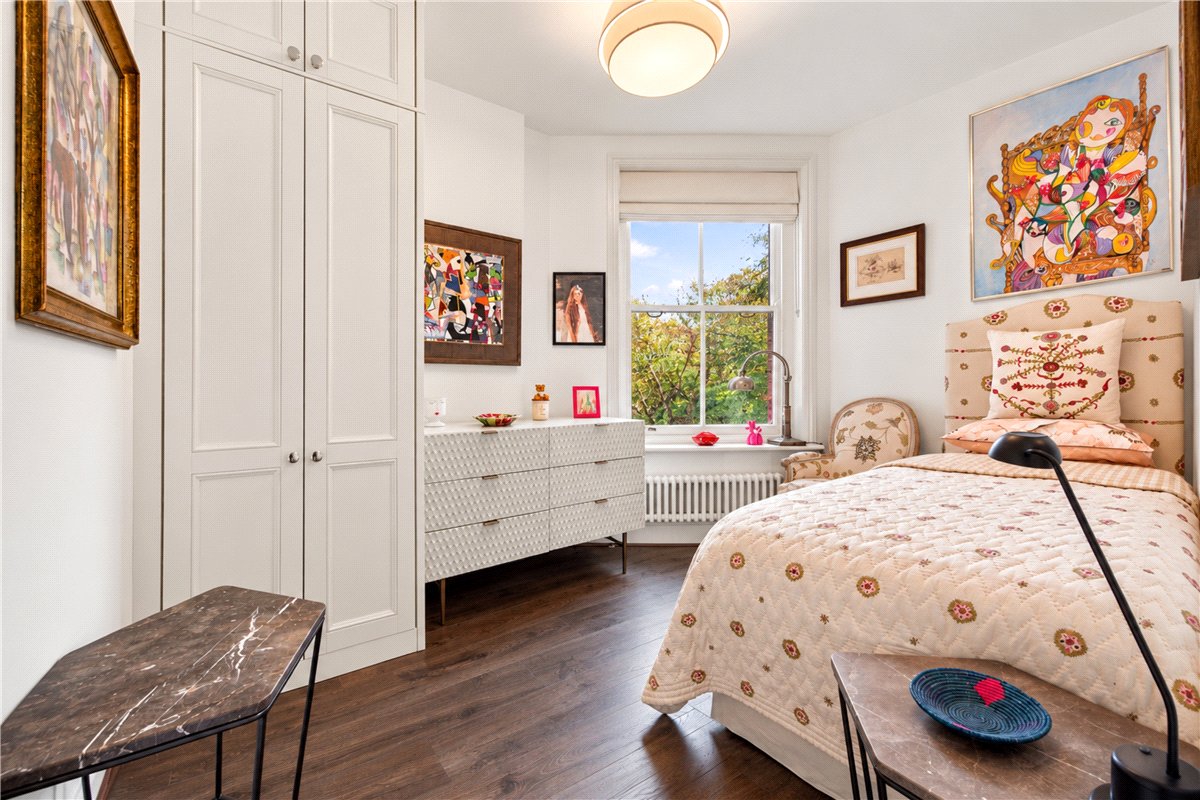 3 bedroom Flat, Bishops Mansions, Stevenage Road, SW6 - Available, Image 8