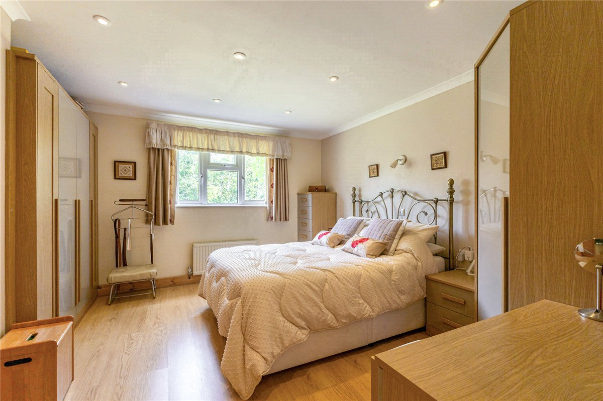 4 bedroom Bungalow, Chapel Road, Great Eversden, CB23 - Available, Image 8
