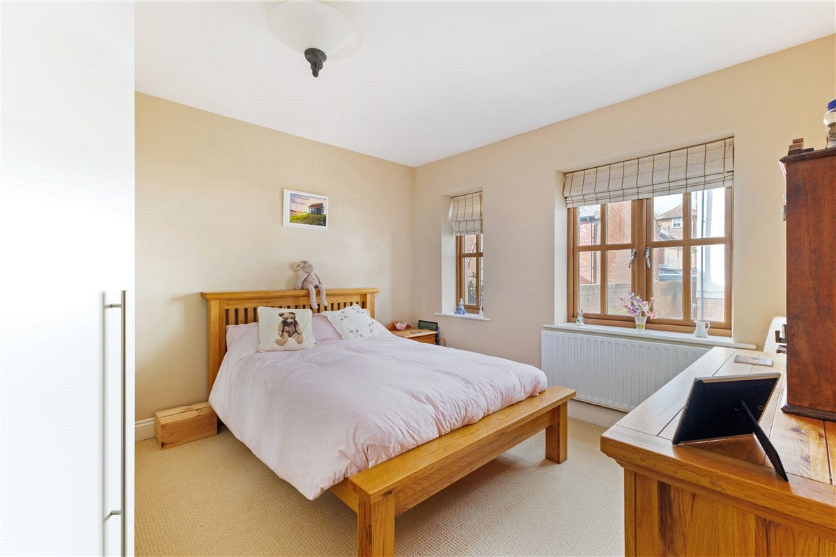 4 bedroom House, Cromwell Court, Marlborough, SN8 - Available, Image 11