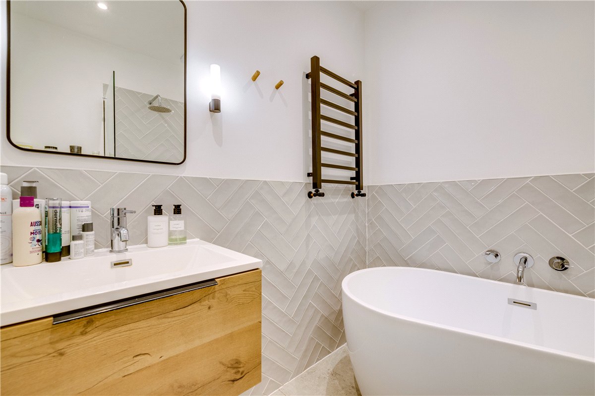 2 bedroom Flat, Trentham Street, London, SW18 - Sold STC, Image 19