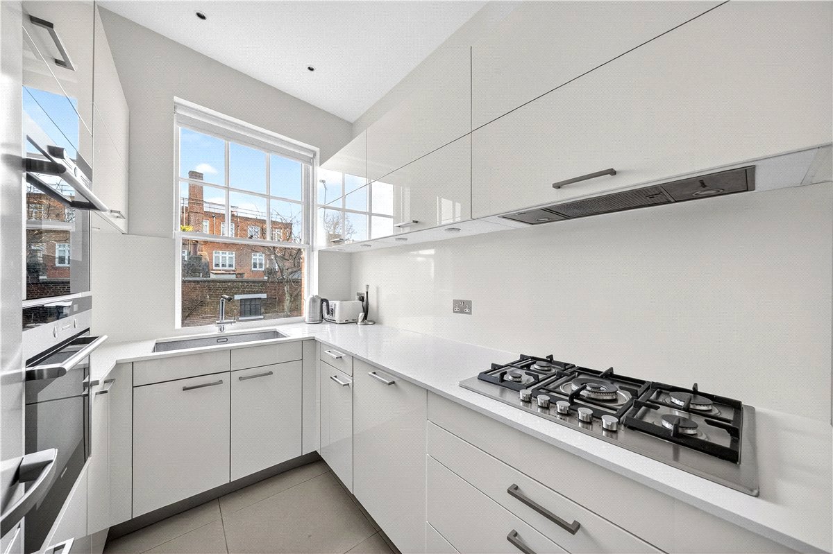 4 bedroom Flat, Wynnstay Gardens, Kensington, W8 - Available, Image 3
