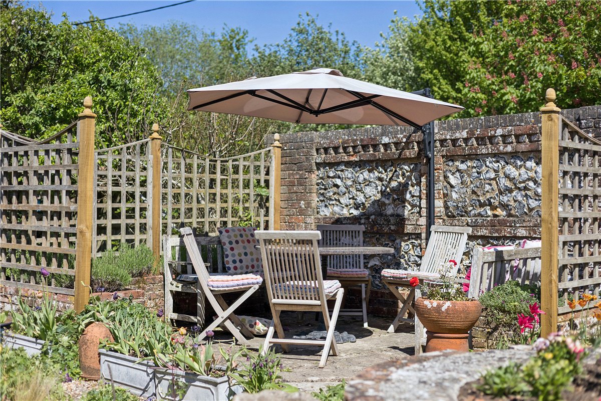 6 bedroom House, The Street, All Cannings, SN10 - Available, Image 4