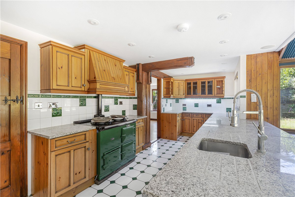 3 bedroom House, London Road, Wendover, HP22 - Available, Image 3
