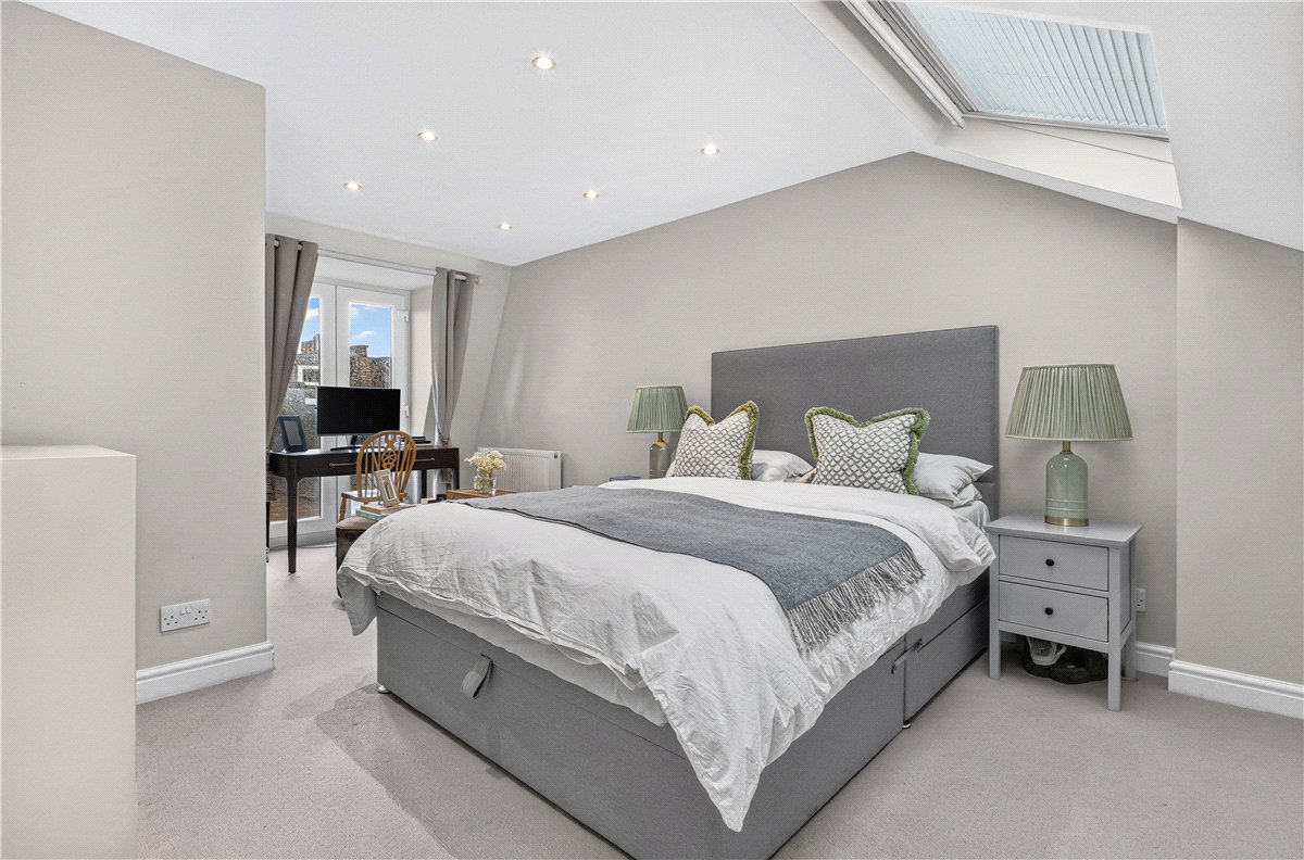 3 bedroom House, Orbain Road, London, SW6 - Available, Image 8