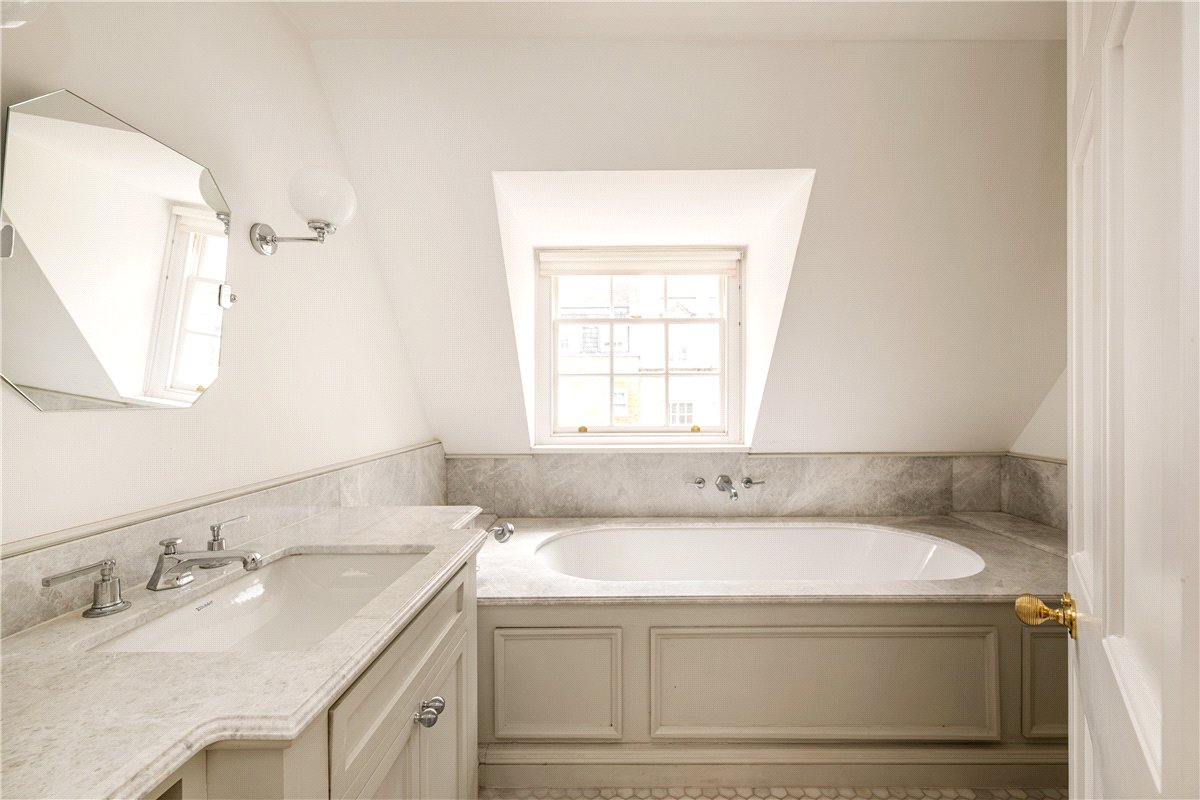 7 bedroom House, Upper Brook Street, Mayfair, W1K - Available, Image 33