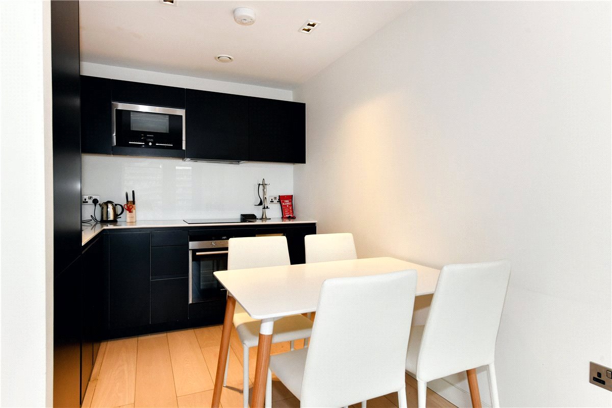 1 bedroom Flat, Wood Street, St Pauls, EC2Y - Available, Image 4